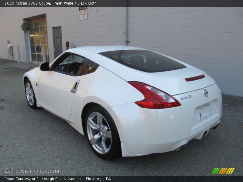 Pearl White / Black Cloth 2010 Nissan 370Z Coupe