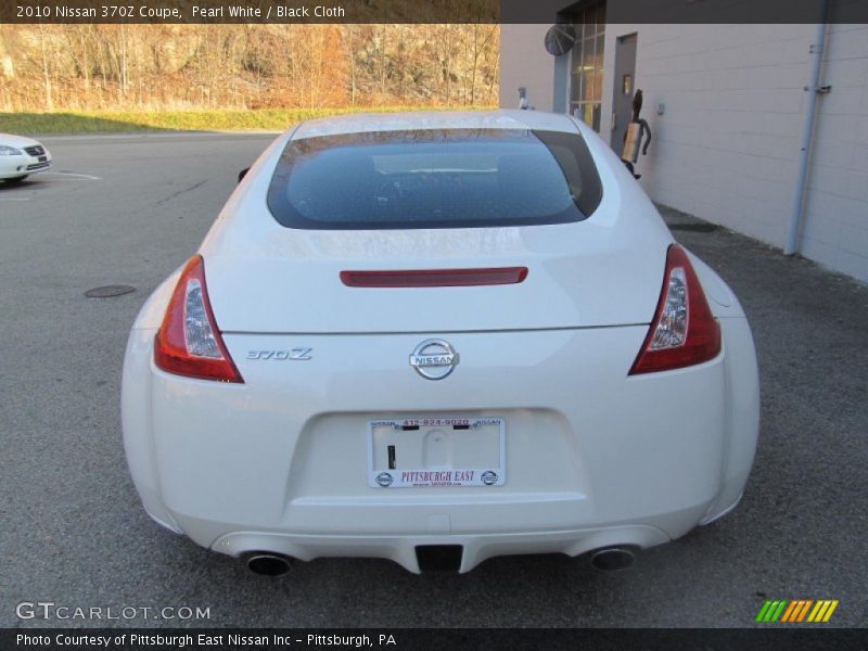 Pearl White / Black Cloth 2010 Nissan 370Z Coupe
