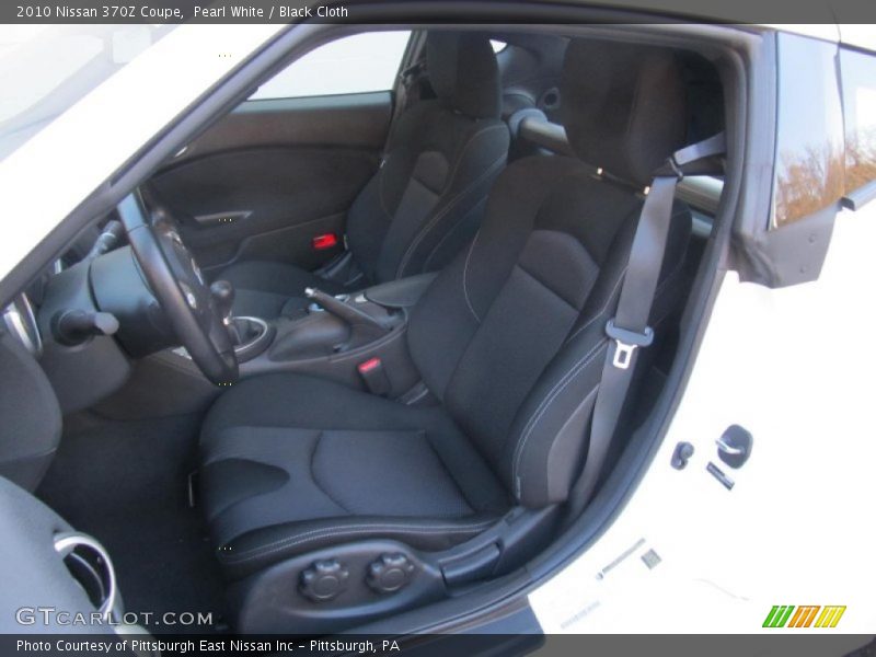 Pearl White / Black Cloth 2010 Nissan 370Z Coupe