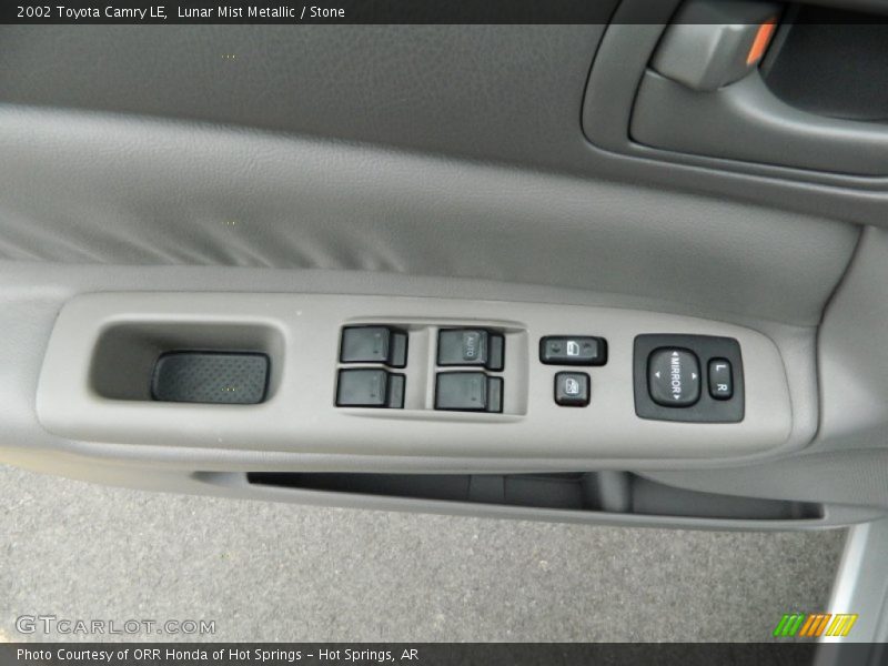 Controls of 2002 Camry LE