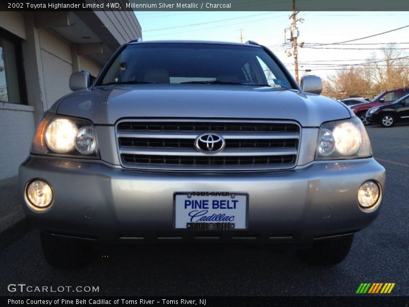 Millennium Silver Metallic / Charcoal 2002 Toyota Highlander Limited 4WD