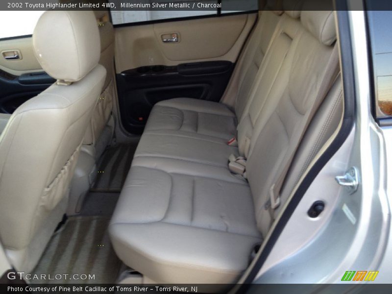 Millennium Silver Metallic / Charcoal 2002 Toyota Highlander Limited 4WD