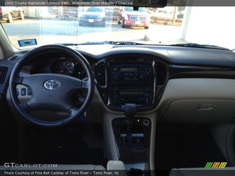 Millennium Silver Metallic / Charcoal 2002 Toyota Highlander Limited 4WD