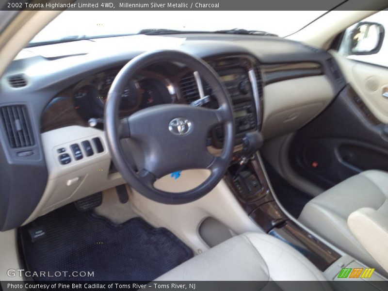 Millennium Silver Metallic / Charcoal 2002 Toyota Highlander Limited 4WD
