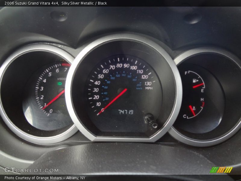 Silky Silver Metallic / Black 2006 Suzuki Grand Vitara 4x4