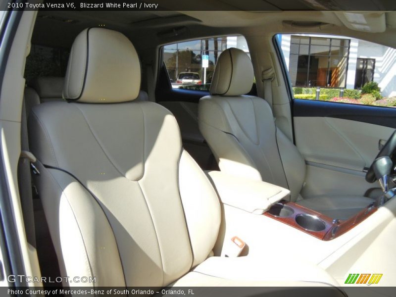 Blizzard White Pearl / Ivory 2010 Toyota Venza V6
