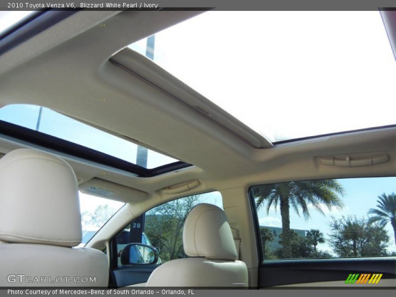 Blizzard White Pearl / Ivory 2010 Toyota Venza V6