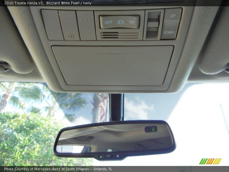 Blizzard White Pearl / Ivory 2010 Toyota Venza V6