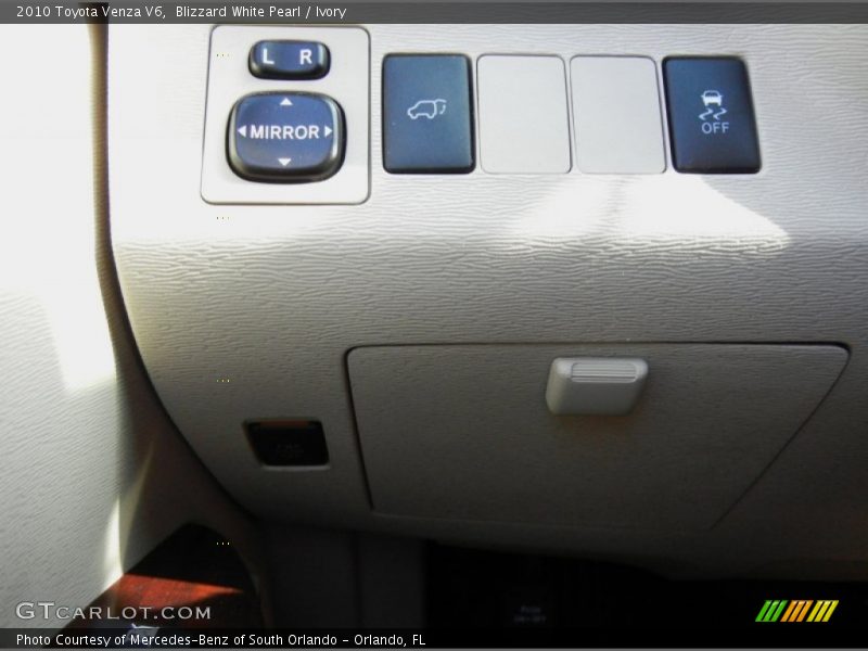 Blizzard White Pearl / Ivory 2010 Toyota Venza V6