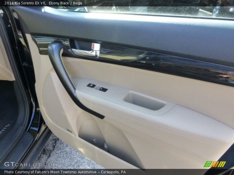 Ebony Black / Beige 2011 Kia Sorento EX V6