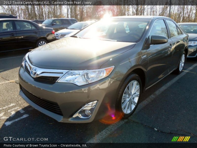 Cypress Green Pearl / Ivory 2012 Toyota Camry Hybrid XLE