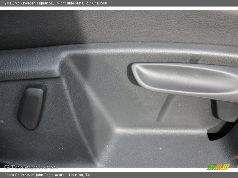 Night Blue Metallic / Charcoal 2011 Volkswagen Tiguan SE