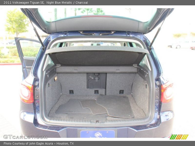 Night Blue Metallic / Charcoal 2011 Volkswagen Tiguan SE