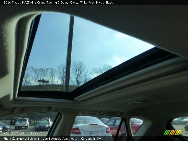 Sunroof of 2010 MAZDA3 s Grand Touring 5 Door