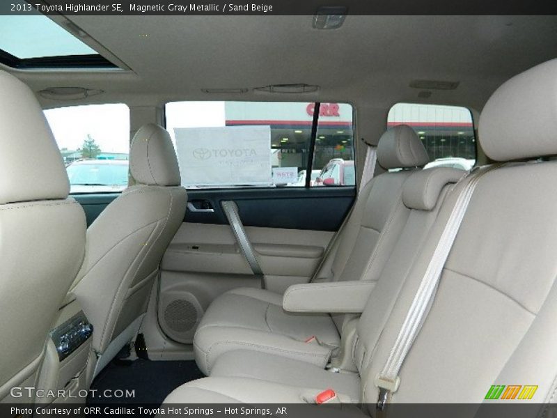 Magnetic Gray Metallic / Sand Beige 2013 Toyota Highlander SE