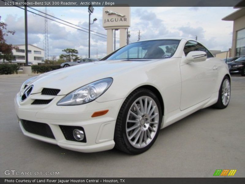 Front 3/4 View of 2011 SLK 300 Roadster