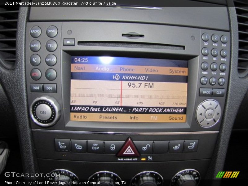 Audio System of 2011 SLK 300 Roadster