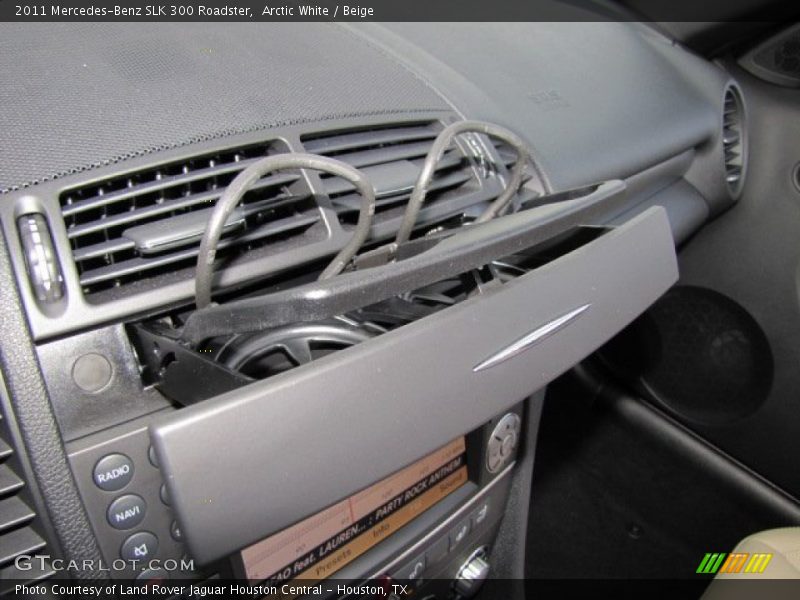 Arctic White / Beige 2011 Mercedes-Benz SLK 300 Roadster