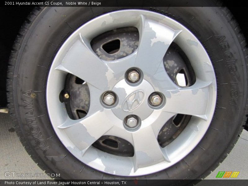 Noble White / Beige 2001 Hyundai Accent GS Coupe