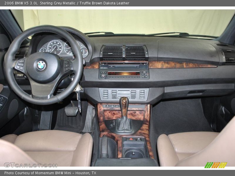 Dashboard of 2006 X5 3.0i