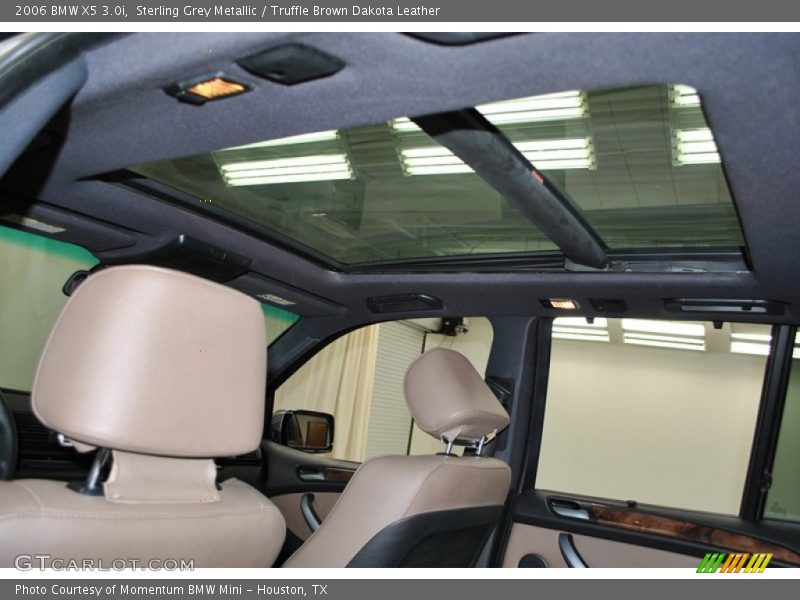 Sunroof of 2006 X5 3.0i