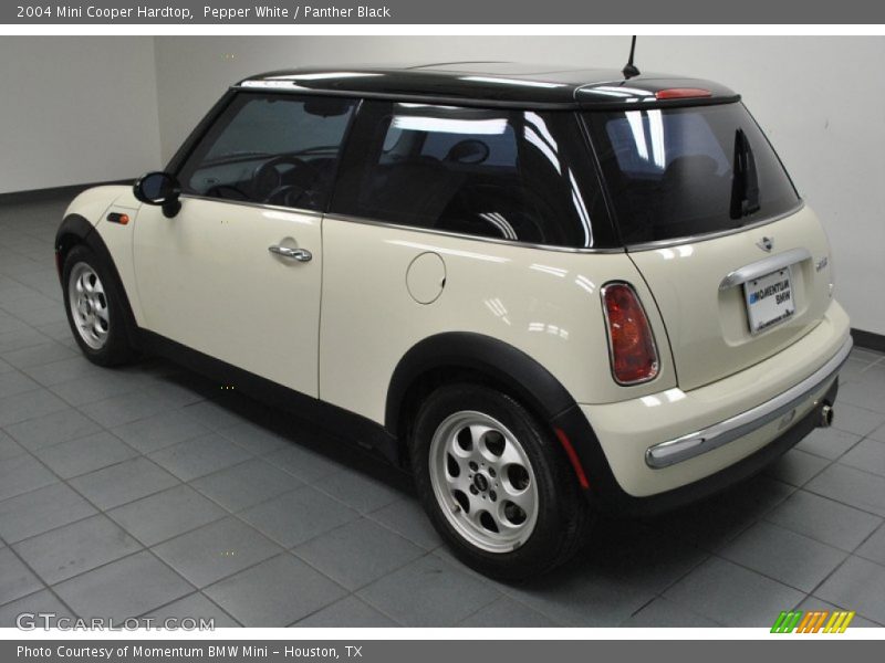 Pepper White / Panther Black 2004 Mini Cooper Hardtop