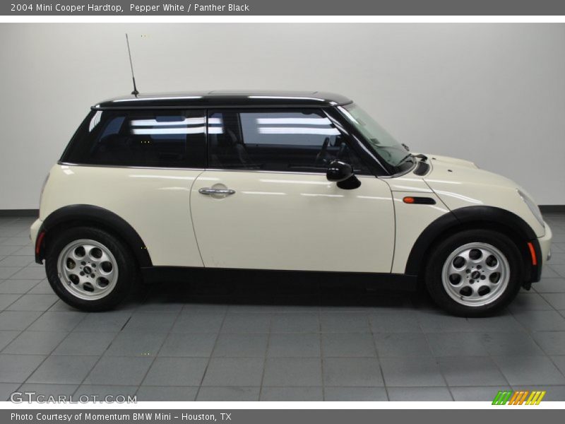 Pepper White / Panther Black 2004 Mini Cooper Hardtop