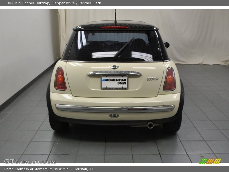 Pepper White / Panther Black 2004 Mini Cooper Hardtop