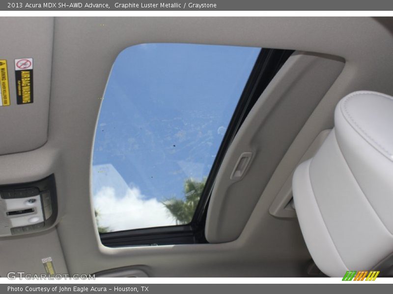 Sunroof of 2013 MDX SH-AWD Advance