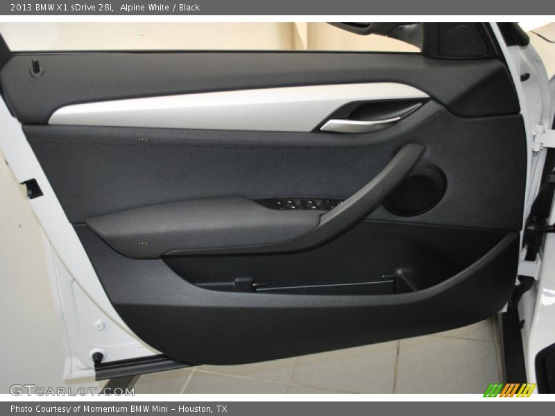 Alpine White / Black 2013 BMW X1 sDrive 28i