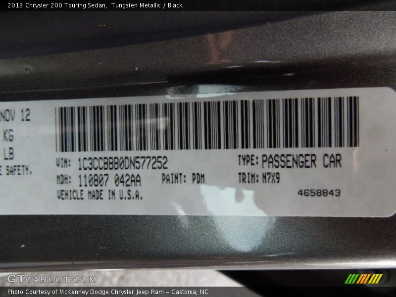 Tungsten Metallic / Black 2013 Chrysler 200 Touring Sedan