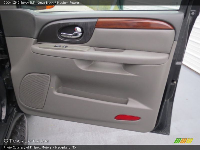 Onyx Black / Medium Pewter 2004 GMC Envoy SLT