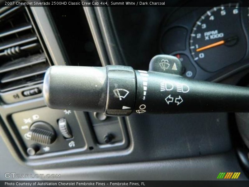 Summit White / Dark Charcoal 2007 Chevrolet Silverado 2500HD Classic Crew Cab 4x4