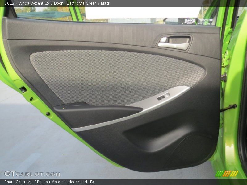 Door Panel of 2013 Accent GS 5 Door