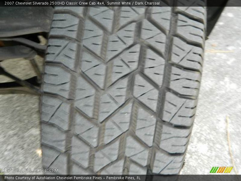 Summit White / Dark Charcoal 2007 Chevrolet Silverado 2500HD Classic Crew Cab 4x4
