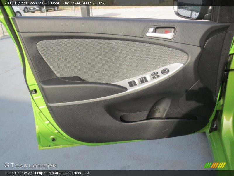 Door Panel of 2013 Accent GS 5 Door