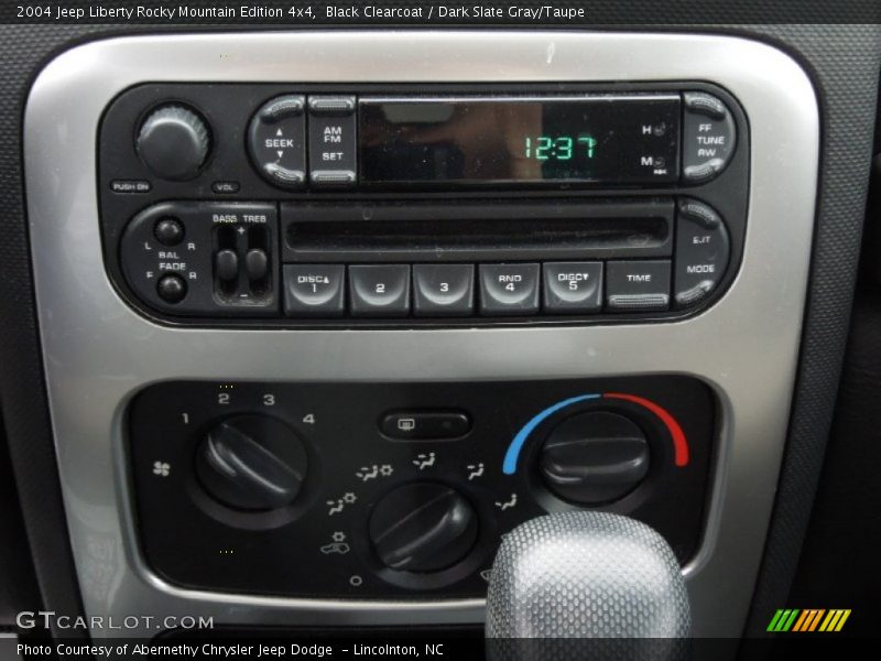 Controls of 2004 Liberty Rocky Mountain Edition 4x4