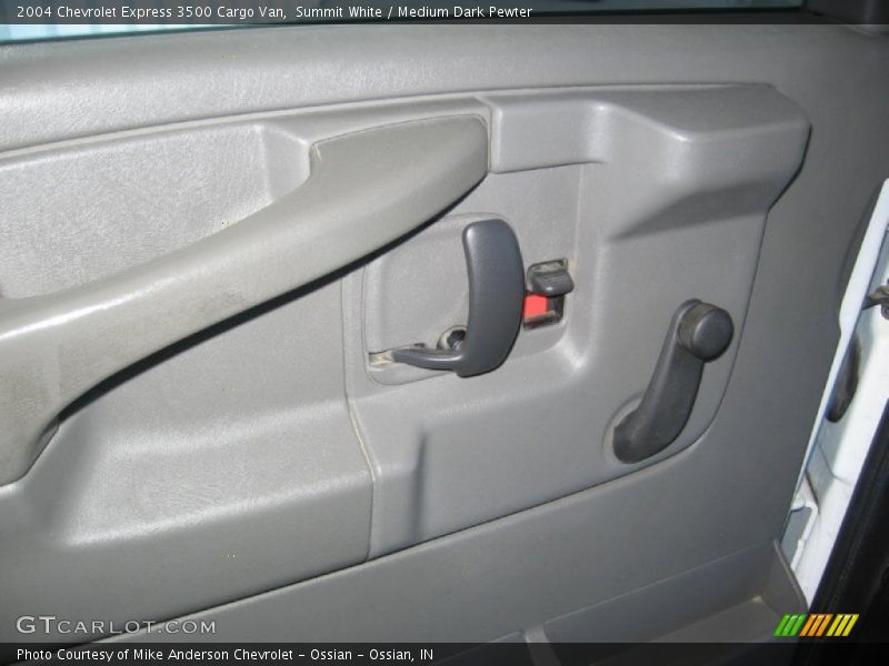 Summit White / Medium Dark Pewter 2004 Chevrolet Express 3500 Cargo Van