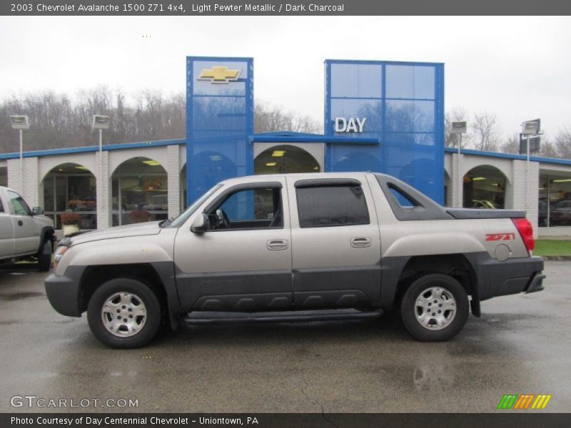 Light Pewter Metallic / Dark Charcoal 2003 Chevrolet Avalanche 1500 Z71 4x4