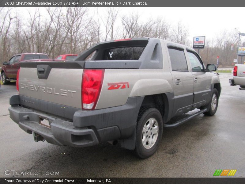 Light Pewter Metallic / Dark Charcoal 2003 Chevrolet Avalanche 1500 Z71 4x4