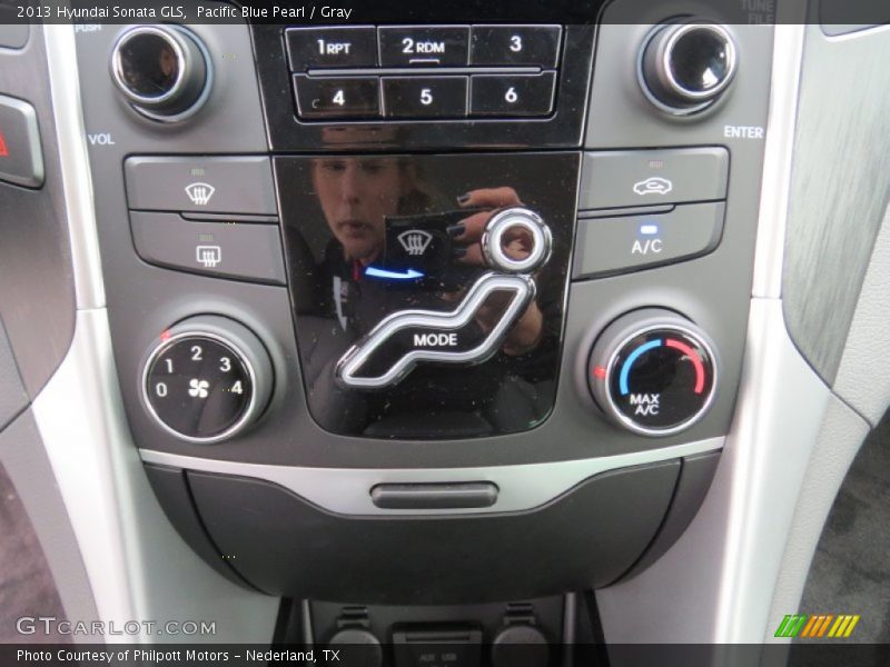 Pacific Blue Pearl / Gray 2013 Hyundai Sonata GLS