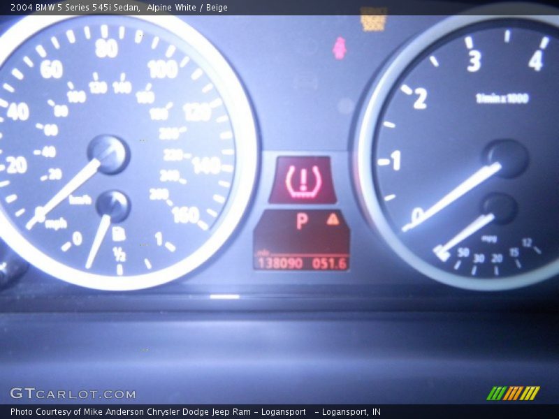 Alpine White / Beige 2004 BMW 5 Series 545i Sedan