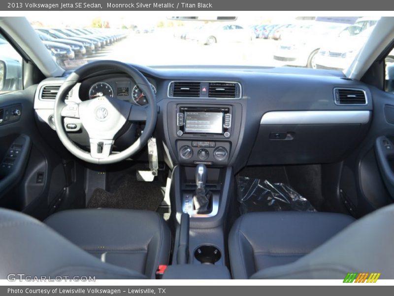 Moonrock Silver Metallic / Titan Black 2013 Volkswagen Jetta SE Sedan