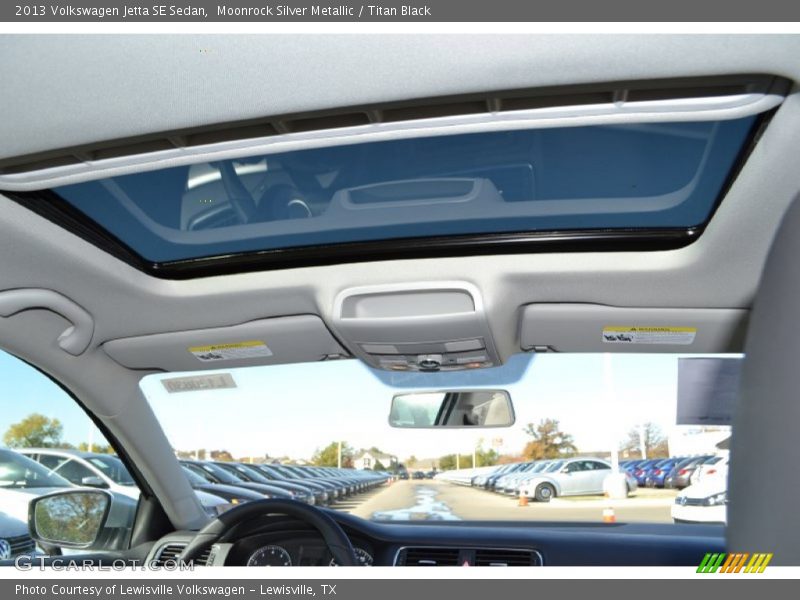 Moonrock Silver Metallic / Titan Black 2013 Volkswagen Jetta SE Sedan