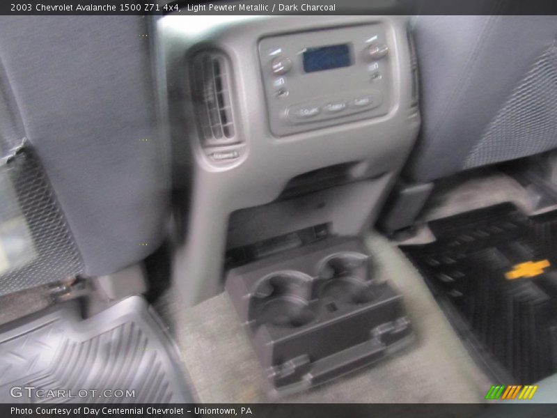 Light Pewter Metallic / Dark Charcoal 2003 Chevrolet Avalanche 1500 Z71 4x4