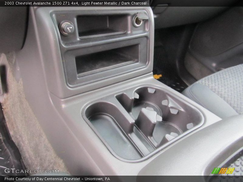 Light Pewter Metallic / Dark Charcoal 2003 Chevrolet Avalanche 1500 Z71 4x4