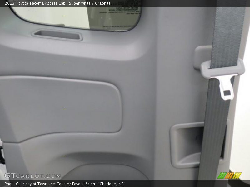 Super White / Graphite 2013 Toyota Tacoma Access Cab