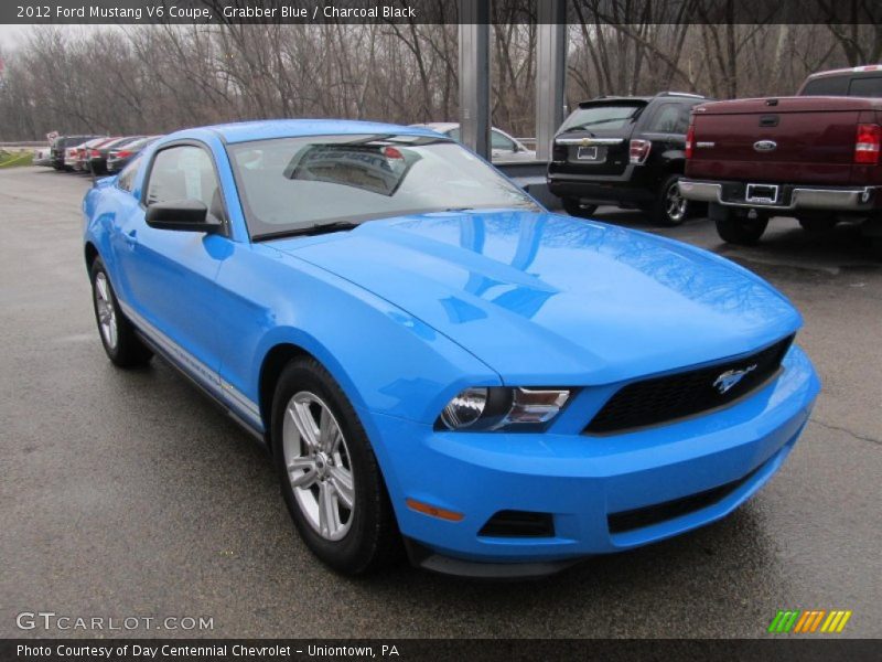 Front 3/4 View of 2012 Mustang V6 Coupe
