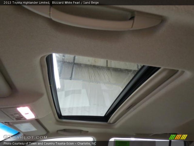Blizzard White Pearl / Sand Beige 2013 Toyota Highlander Limited