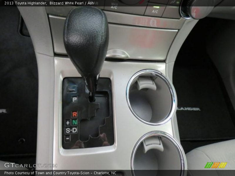 Blizzard White Pearl / Ash 2013 Toyota Highlander